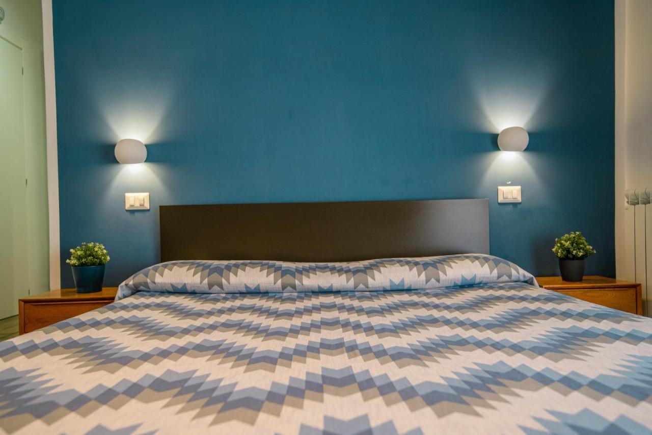 Hub Ferroviario - 12 Posti Letto Per Il Tuo Gruppo A Napoli Con Wifi E Netflix Bed & Breakfast Екстериор снимка
